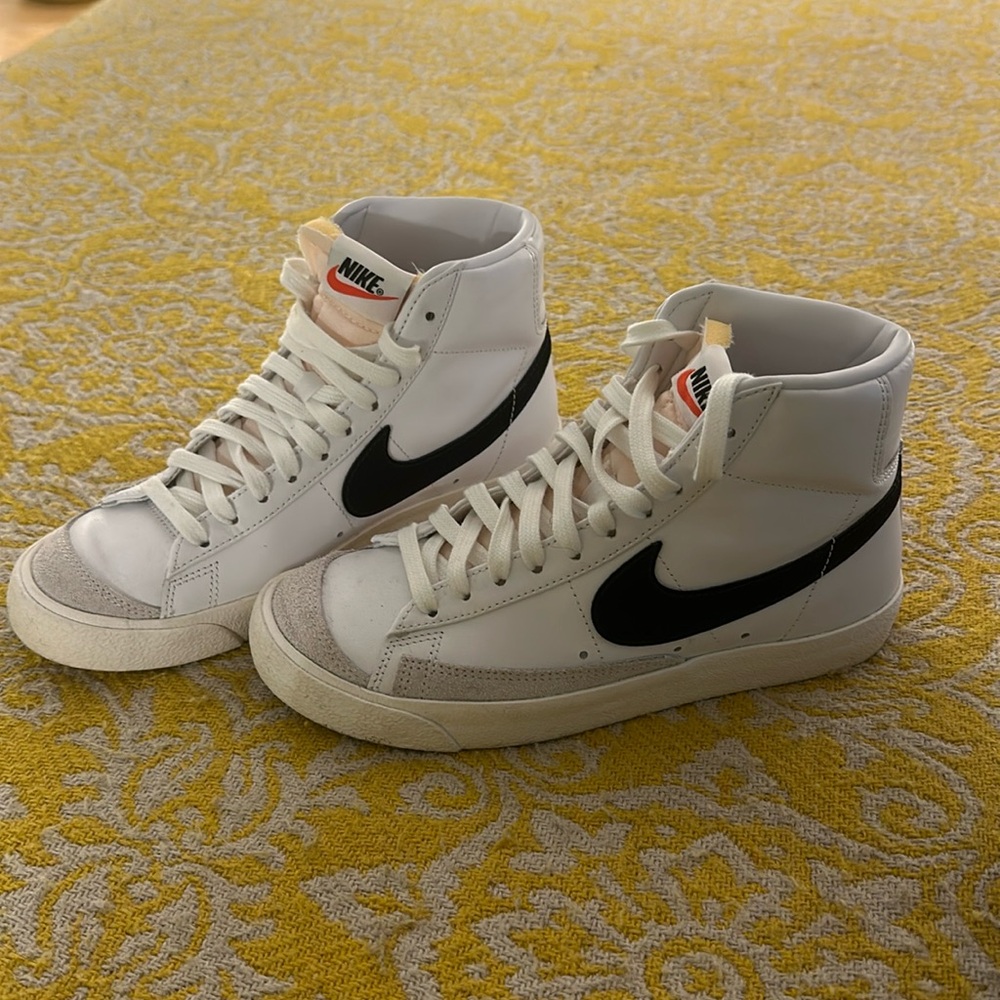 Like NEW Nike blazer 77 high top white with black swoosh women’s 7 youth 5